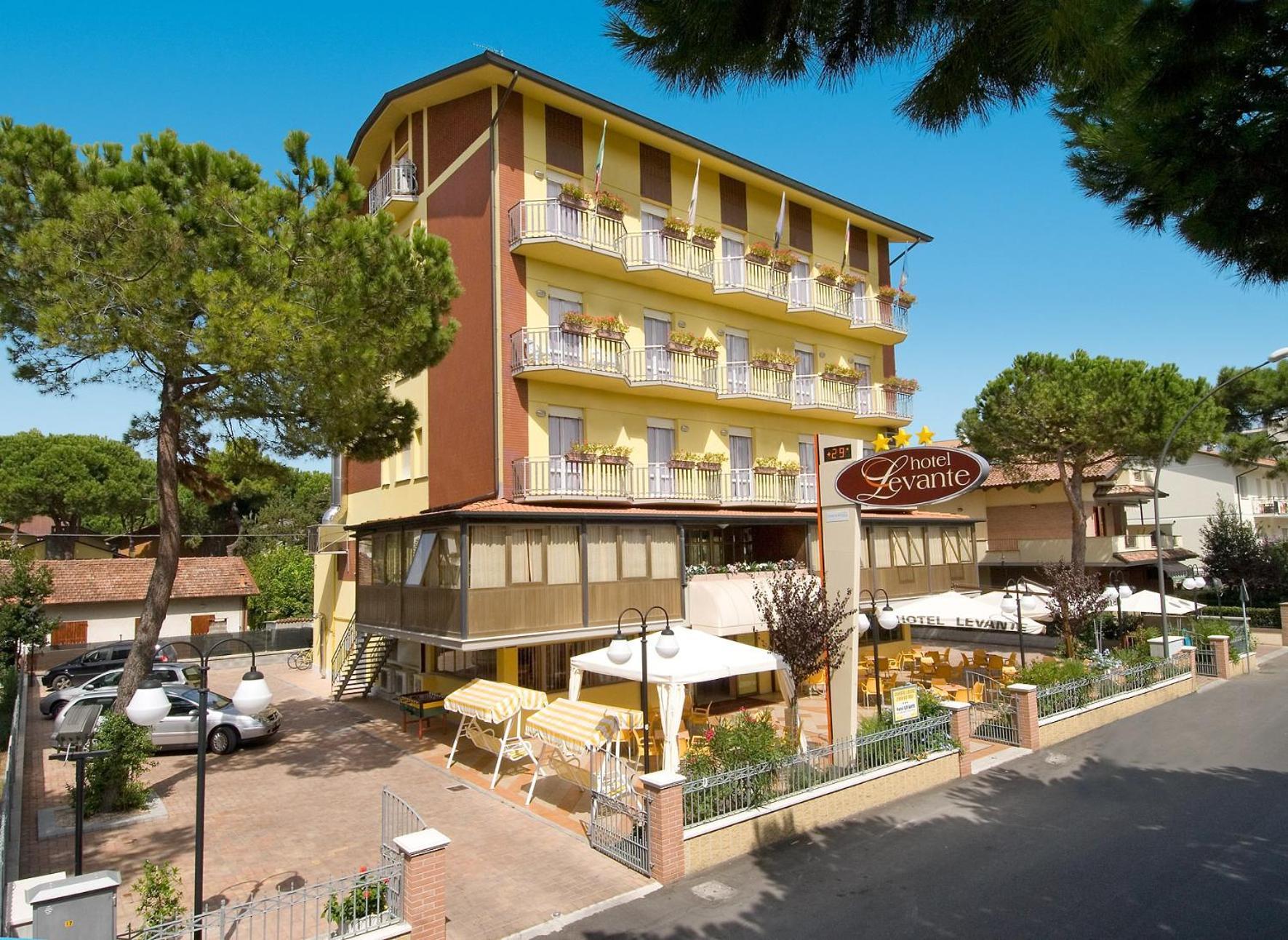 Hotel Levante Cervia Kültér fotó
